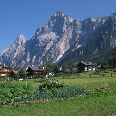 Dolomiti Sport 圣维托-迪卡多雷