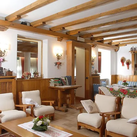 Hotel Dolomiti 3*